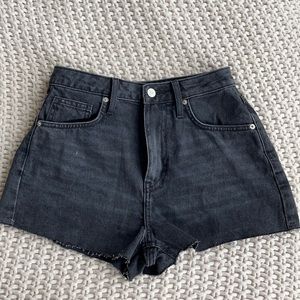 size 27 Forever 21 black denim shorts